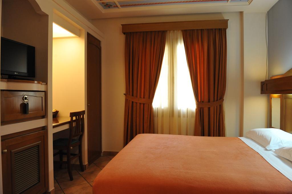 Hotel Katerina 3*